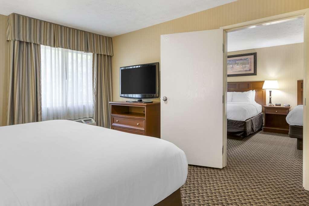 Comfort Inn Traverse City Habitación foto